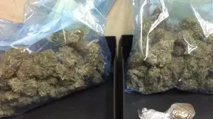 Detenido en Tudela un joven de 26 años que portaba tres bolsas llenas de marihuana y hachís