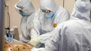 Fallece un médico navarro de 55 años tras varios días luchando en la UCI contra el coronavirus