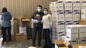 Treinta residencias de personas mayores en Navarra reciben la donación de importante material sanitario