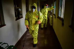 El Parlamento reclama al Gobierno una auditoría urgente sobre lo ocurrido en las residencias durante la pandemia