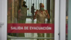 La quinta ola hace saltar las alarmas en los hospitales navarros: 10 nuevos ingresos, dos en UCI