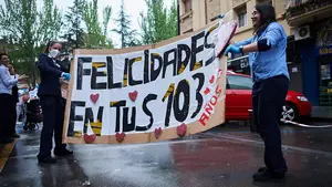 La emotiva celebraci&oacute;n del 103 cumplea&ntilde;os de Do&ntilde;a Mar&iacute;a Dolores Gonz&aacute;lez en Pamplona