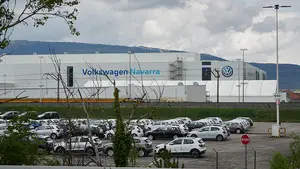 El parón en el mercado obliga a Volkswagen Navarra a retrasar la entrada del segundo turno de producción