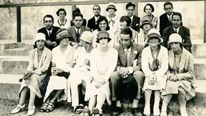 Cien años de Navarra recogidos en 12.000 fotos: el Archivo Real y General expone sus documentos