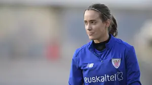 La navarra Marta Unzué cree que el fútbol debería "hacer lo máximo" para retomar liga femenina