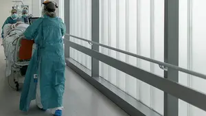 Navarra vuelve a registrar un fallecido e ingresos en las UCI pese a la estabilidad en los contagios