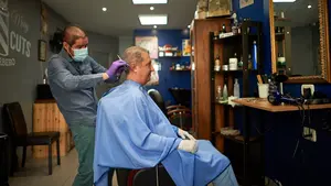 Furor por las peluquerías navarras tras el confinamiento: "Se han terminado los turnos de las próximas semanas"