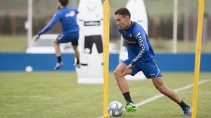 Los jugadores de Osasuna prosiguen con su puesta a punto en una sesión muy exigente en Tajonar
