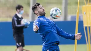 Enric Gallego, delantero de Osasuna, agradece "volver a entrenar con compa&ntilde;eros, todos juntos"