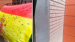 Acto vandálico contra el domicilio del excandidato de Vox Navarra, que había colgado una bandera de España en el balcón