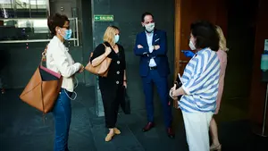 Los socialistas navarros defienden el acuerdo con Bildu aunque "no saben cuál es la letra pequeña"