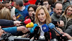 Acusan a Sánchez de "romper la unidad constitucional permitiendo a Bildu desestabilizar España"