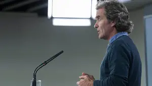 Fernando Simón prohibió otros eventos pero no el 8-M al considerar que no había gente de "países de riesgo"