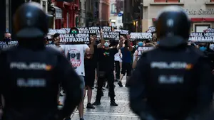 Se busca y con recompensa: una asociación ofrece 1.000 euros a quien de información sobre etarras huidos