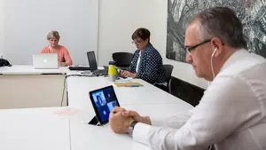 Las peñas piden a Maya trabajar con los "agentes festivos" para los futuros Sanfermines