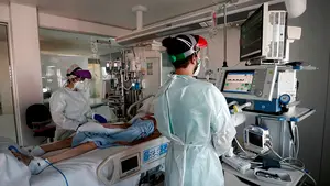 Los sanitarios navarros, "saturados": "Hay gente que no es consciente de lo mal que lo hemos pasado"