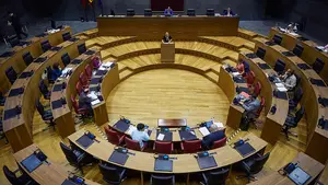 El Parlamento de Navarra continuará con sus sesiones durante el próximo mes de julio