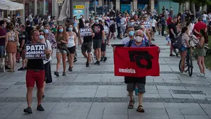 Los abertzales vuelven a tomar de forma ilegal la plaza del Castillo de Pamplona para jalear a un asesino