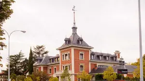 Dicen 'adi&oacute;s' en el a&ntilde;o de la pandemia: Navarra homenajea a 80 m&eacute;dicos jubilados y a 42 colegiados honor&iacute;ficos