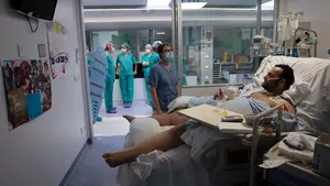 “Un milagro de los médicos y de Dios”: Denis ha superado el coronavirus tras 60 días en la UCI en Pamplona