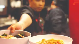 Inauguran el primer restaurante exclusivo de fideos orientales del centro de Pamplona