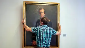 Los socios de Chivite (PSN) se lanzan en tromba contra el rey emérito en el Parlamento de Navarra