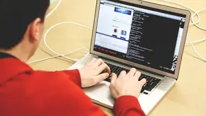 Elaborar una tesis doctoral de interés para Navarra: 95 personas presentan su solicitud para la convocatoria de ayudas