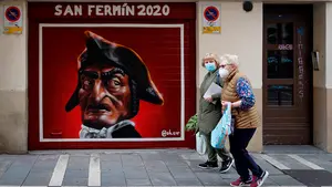 "Los Viviremos": Pamplona pide 'no celebrar' los Sanfermines y propone encierros, almuerzos y gigantes desde casa