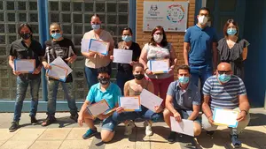 COCEMFE Navarra hace entrega en Tudela de sus correspondientes diplomas a una docena de personas en desempleo 