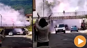 No olvidan en Alsasua a los adalides de la violencia: bengalas y ovaciones para recibir como héroes a tres agresores