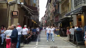 Navarra ordena cerrar las bajeras y piperos y estudia limitar el horario del ocio nocturno