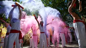 Los antitaurinos salen a celebrar en las fiestas suspendidas que no haya toros: "Va a ser un buen año de Sanfermines"