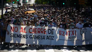 Tres mil personas piden en Pamplona que el Gobierno foral se involucre para evitar el cierre de Siemens-Gamesa en Aoiz