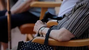 Diez residencias de mayores en Navarra registran 73 casos "leves o asintomáticos"