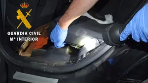 Le paran en Tudela por circular durante el estado de alarma y encuentran un kilo de cocaína  en su coche