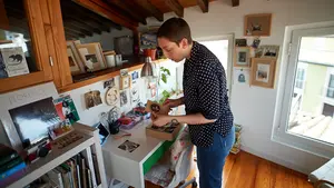 Garbiñe Muñoz borda en Pamplona fotografías antiguas: "Esto realmente es lo que me hace sobrevivir”