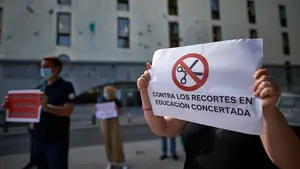 Los sindicatos de la enseñanza concertada exigen a Gimeno una negociación y rechazan los recortes