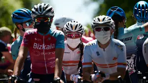 Bicis y mascarillas para una prueba de élite: Navarra planta cara al coronavirus con la Clásica Féminas