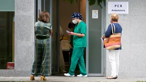 Dos ingresos hospitalarios y 89 nuevos positivos en coronavirus durante el último día en Navarra
