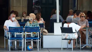 Chivite levanta parte de sus restricciones: la hostelería podrá abrir las terrazas esta misma semana