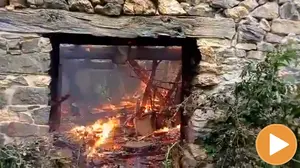 Investigan si un hombre de 60 años ha quemado intencionadamente el caserío de Goizueta en el que estaba de okupa