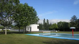 Nueva alerta en una piscina navarra: desinfectan las instalaciones de Arazuri tras dar positivo un trabajador