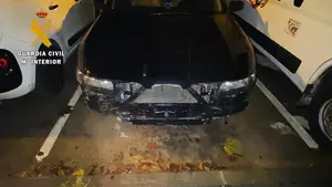 Detienen a tres jóvenes por robar el paragolpes delantero de un vehículo en la localidad de San Adrián