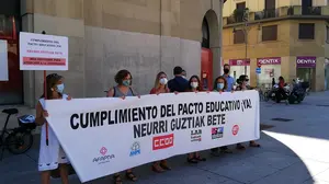 Critican que a falta de tres semanas para la vuelta a las aulas, Educación "no ha implementado ninguna medida"