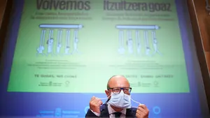 Gimeno, se&ntilde;alado por su plan para el inicio del curso escolar: "Va a remolque y sin estrategia"