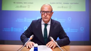 Ni asesoramiento, ni material, ni coordinación: acusan a Gimeno de incumplir su protocolo antiCovid