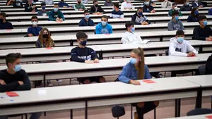 La UPNA abre sus puertas en una jornada de bienvenida marcada por la pandemia: las imágenes del primer día de curso