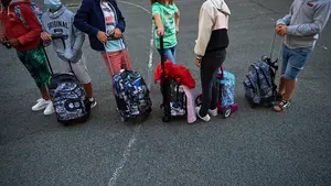 Educación ya plantea que se pueda elegir el tipo de jornada a partir de enero