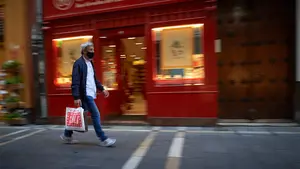 El pequeño comercio de Navarra entra en la campaña de rebajas "con incertidumbre y esperanza"