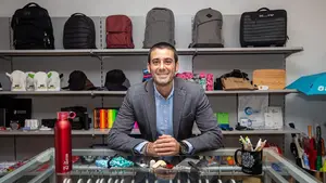 Integración de dos empresas navarras para convertirse en un operador nacional de referencia del regalo promocional